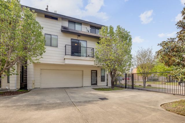 2205 Bastrop Street, Houston, TX 77003