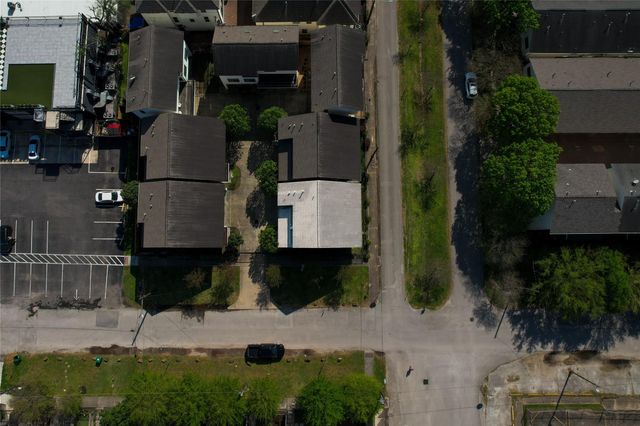 2205 Bastrop Street, Houston, TX 77003