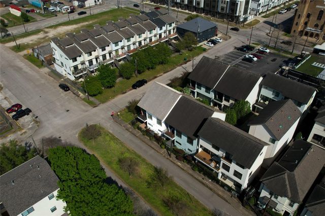 2205 Bastrop Street, Houston, TX 77003