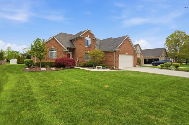 29043 Bay Pointe Drive, Chesterfield Twp, MI 48047