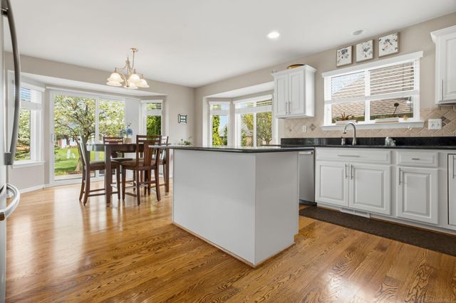 29043 Bay Pointe Drive, Chesterfield Twp, MI 48047