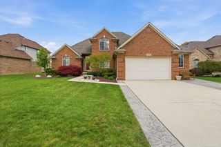 29043 Bay Pointe Drive, Chesterfield Twp, MI 48047