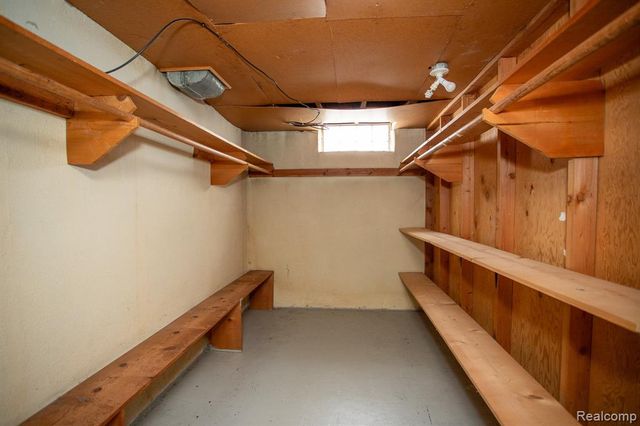 14420 Vernon Street, Oak Park, MI 48237