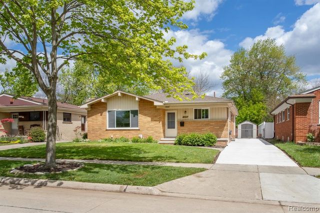 14420 Vernon Street, Oak Park, MI 48237