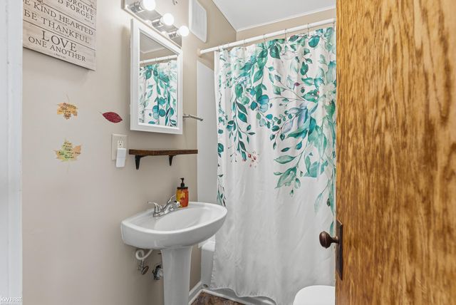 216 N Genesee Street, Davison, MI 48423