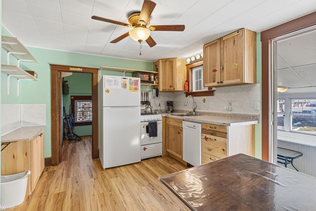 216 N Genesee Street, Davison, MI 48423