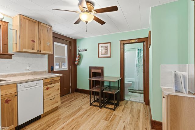 216 N Genesee Street, Davison, MI 48423