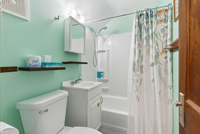 216 N Genesee Street, Davison, MI 48423