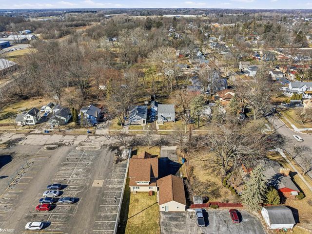 216 N Genesee Street, Davison, MI 48423