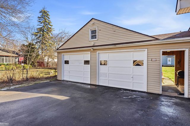 216 N Genesee Street, Davison, MI 48423