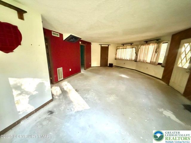 101 Dogwood Drive, Penn Forest Twp, PA 18229