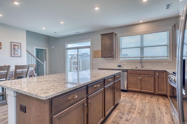 3127 Dowgate Drive, Newburgh, IN 47630