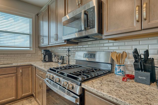 3127 Dowgate Drive, Newburgh, IN 47630
