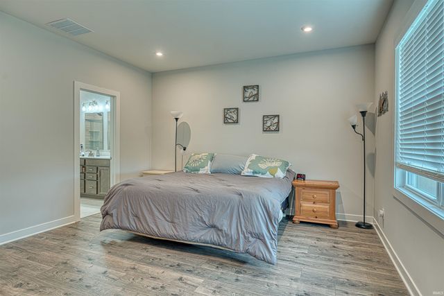 3127 Dowgate Drive, Newburgh, IN 47630