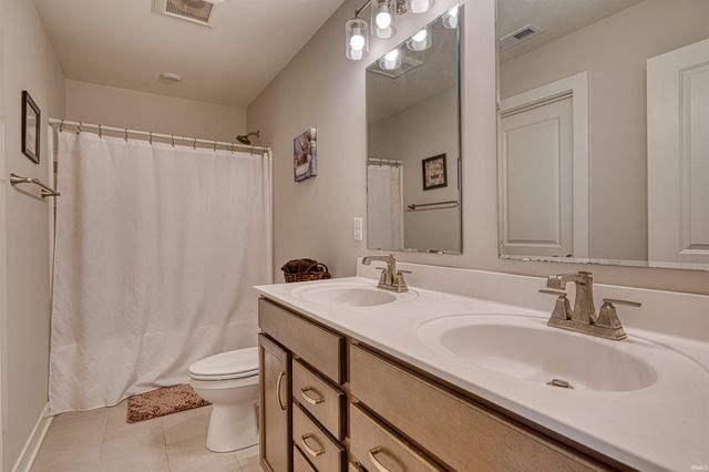 3127 Dowgate Drive, Newburgh, IN 47630