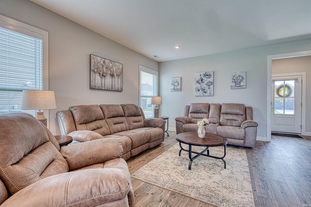 3127 Dowgate Drive, Newburgh, IN 47630