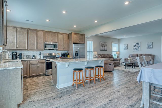 3127 Dowgate Drive, Newburgh, IN 47630