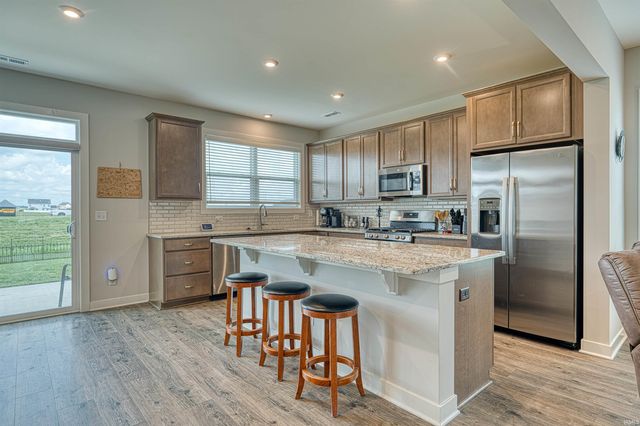 3127 Dowgate Drive, Newburgh, IN 47630