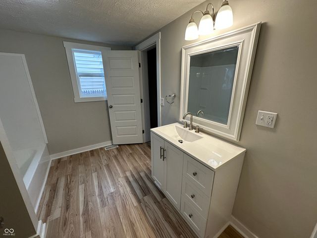 724 W Commercial Street, Hartford City, IN 47348