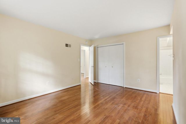 8621 BUCKBOARD DR, Alexandria, VA 22308