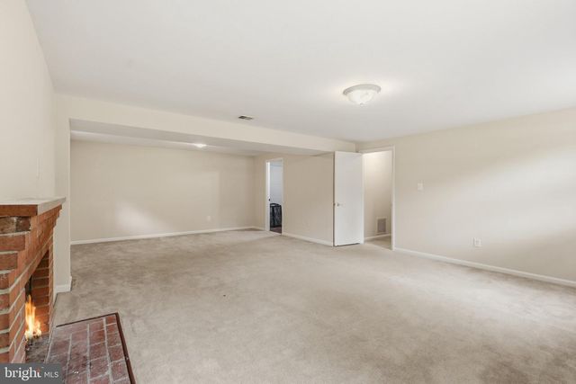 8621 BUCKBOARD DR, Alexandria, VA 22308