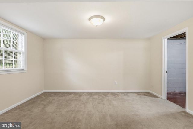 8621 BUCKBOARD DR, Alexandria, VA 22308