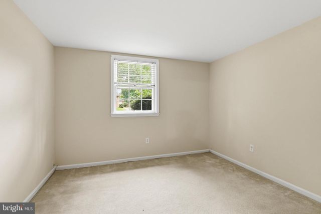 8621 BUCKBOARD DR, Alexandria, VA 22308