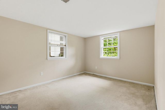8621 BUCKBOARD DR, Alexandria, VA 22308