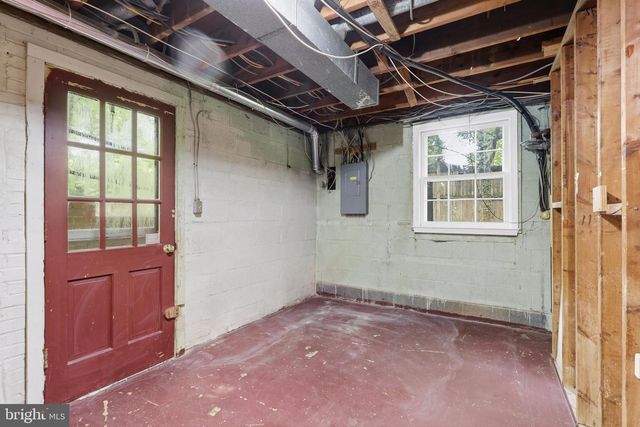 8621 BUCKBOARD DR, Alexandria, VA 22308