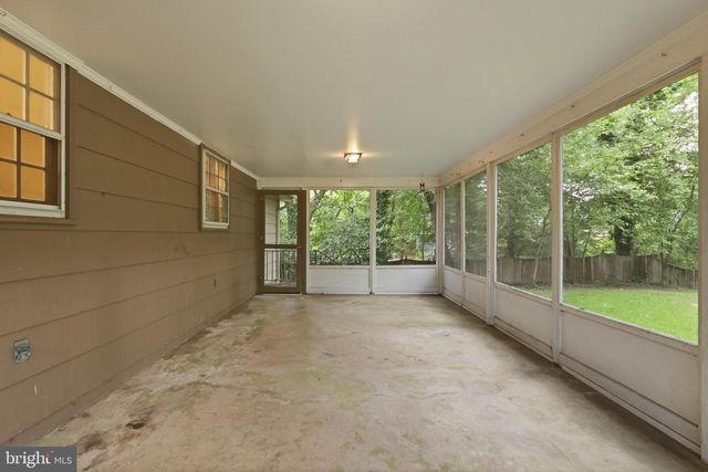 8621 BUCKBOARD DR, Alexandria, VA 22308