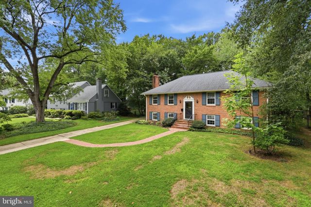 8621 BUCKBOARD DR, Alexandria, VA 22308