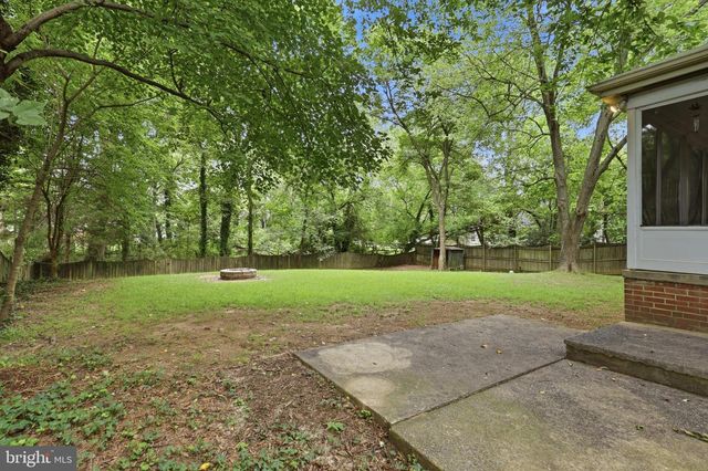 8621 BUCKBOARD DR, Alexandria, VA 22308