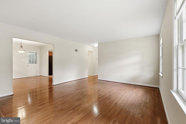 8621 BUCKBOARD DR, Alexandria, VA 22308