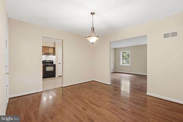 8621 BUCKBOARD DR, Alexandria, VA 22308