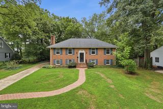 8621 BUCKBOARD DR, Alexandria, VA 22308
