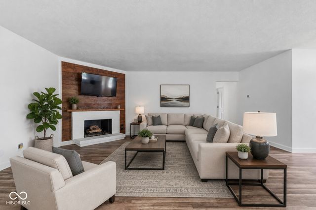 1108 Greenbrook Drive, Greenfield, IN 46140
