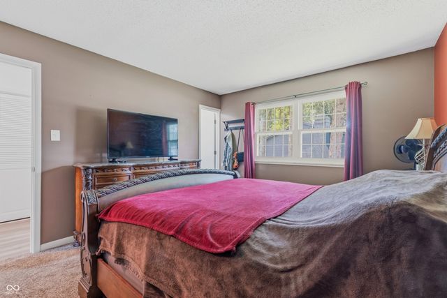 1108 Greenbrook Drive, Greenfield, IN 46140