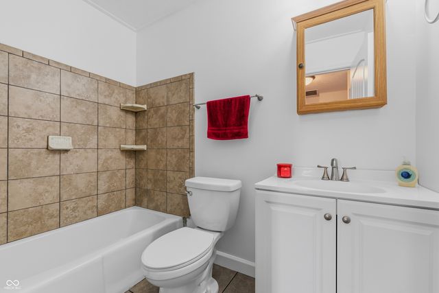 1108 Greenbrook Drive, Greenfield, IN 46140