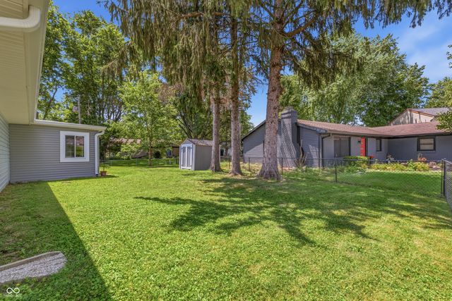 1108 Greenbrook Drive, Greenfield, IN 46140