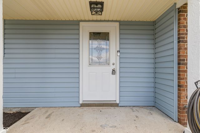 1108 Greenbrook Drive, Greenfield, IN 46140