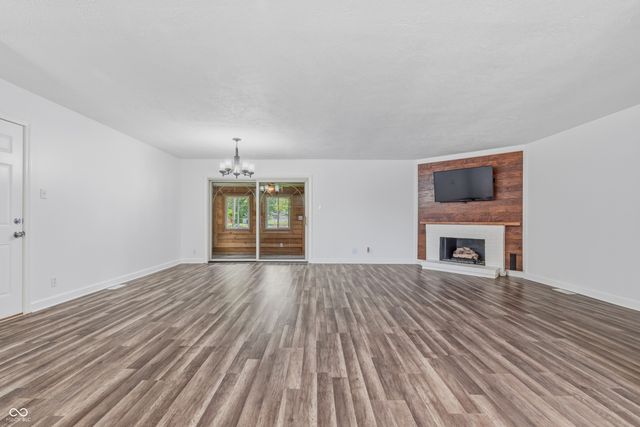 1108 Greenbrook Drive, Greenfield, IN 46140