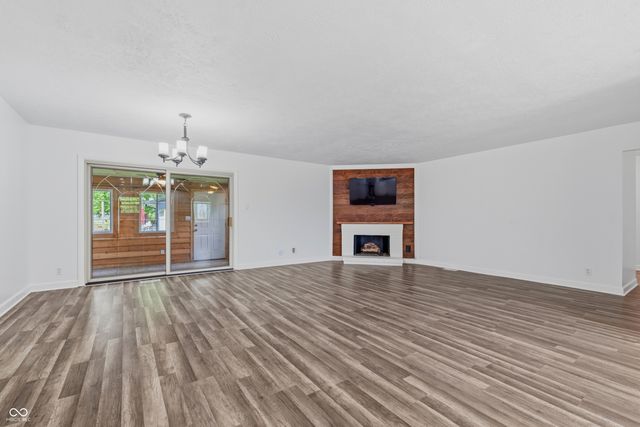 1108 Greenbrook Drive, Greenfield, IN 46140