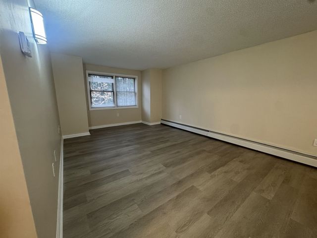 37 Alice Dr Apt 125, Concord, NH 03303