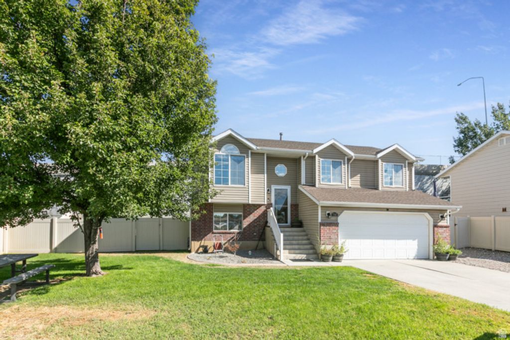 786 N 625 W, Clearfield, UT 84015 — exterior