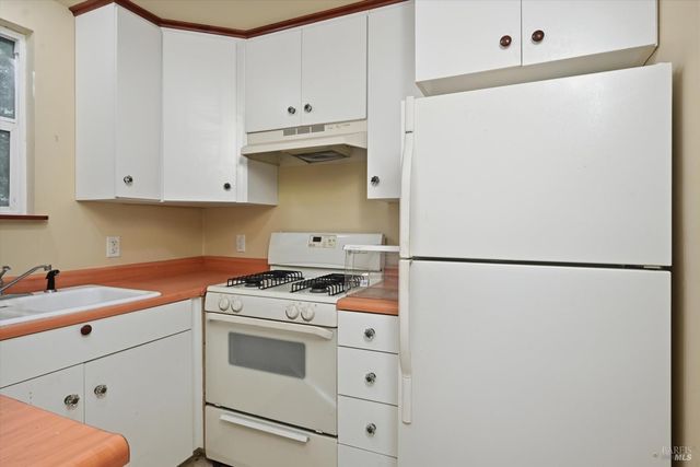 10313 Brookside Dr, Middletown, CA 95461