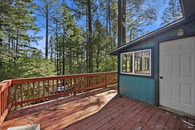 10313 Brookside Dr, Middletown, CA 95461