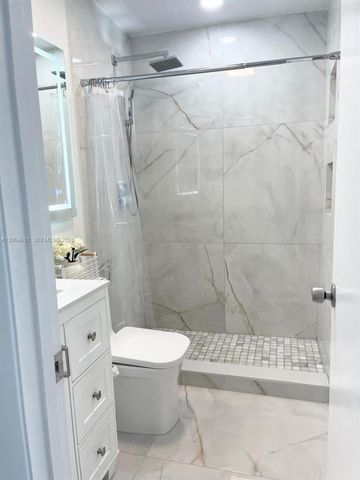 340 S Oakridge S 340, Deerfield Beach, FL 33442