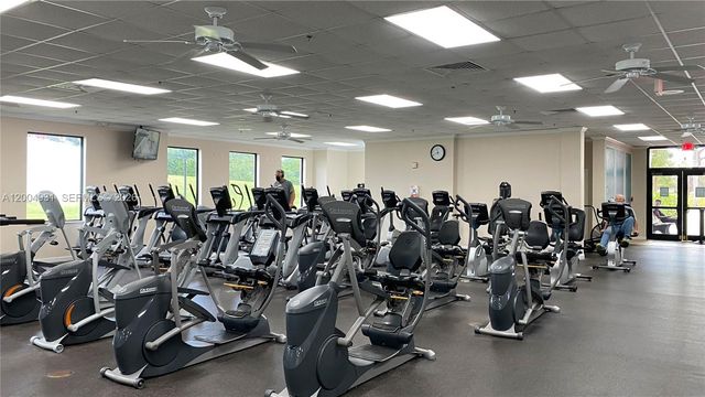 340 S Oakridge S 340, Deerfield Beach, FL 33442