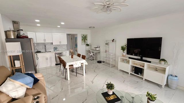340 S Oakridge S 340, Deerfield Beach, FL 33442