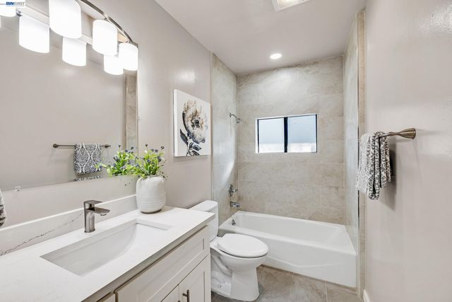 3626 A Midvale Ave, Oakland, CA 94602